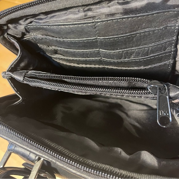 LATICO Black Leather Crossbody Messenger Camera Bag Case Organizer - Picture 9 of 15